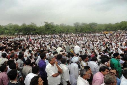 महाराष्ट्र में किसानों ने  किसान क्रांति के नाम से आंदोलन शुरू किया