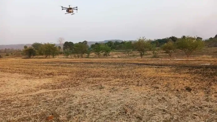 Drone se Decomposers ka chhidkav