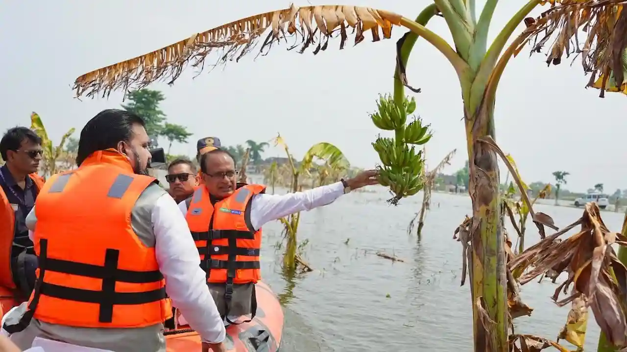 Bihar Flood Shivraj Singh Chouhan Inspection